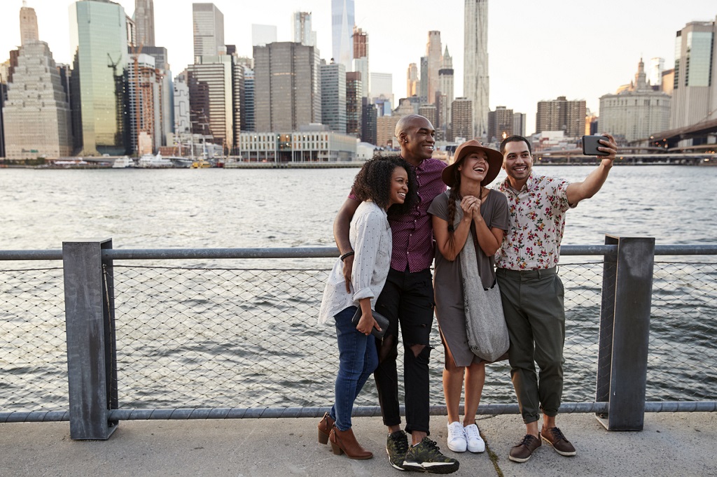 How to make friends in a new city